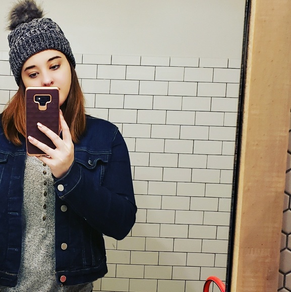 Meet your Posher, Jenny - Picture 3 of 4